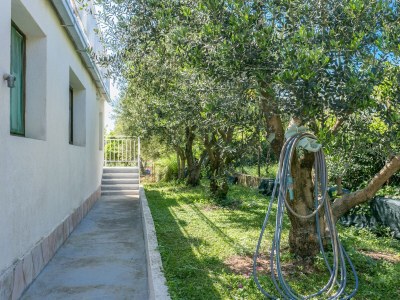 Apartment Two bedroom apartment with terrace and sea view Trogir A-9209-a - Outdoor photo 13