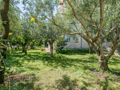 Apartment Two bedroom apartment with terrace and sea view Trogir A-9209-a - Outdoor photo 17