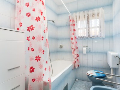 Apartment Two bedroom apartment with terrace and sea view Trogir A-9209-a - Outdoor photo 33