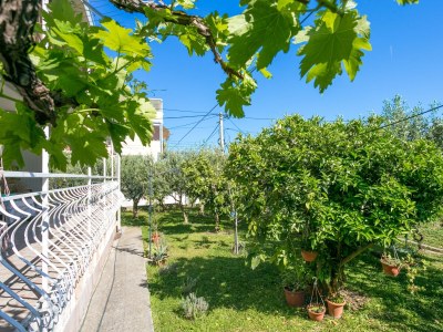 Apartment Two bedroom apartment with terrace and sea view Trogir A-9209-a - Outdoor photo 47