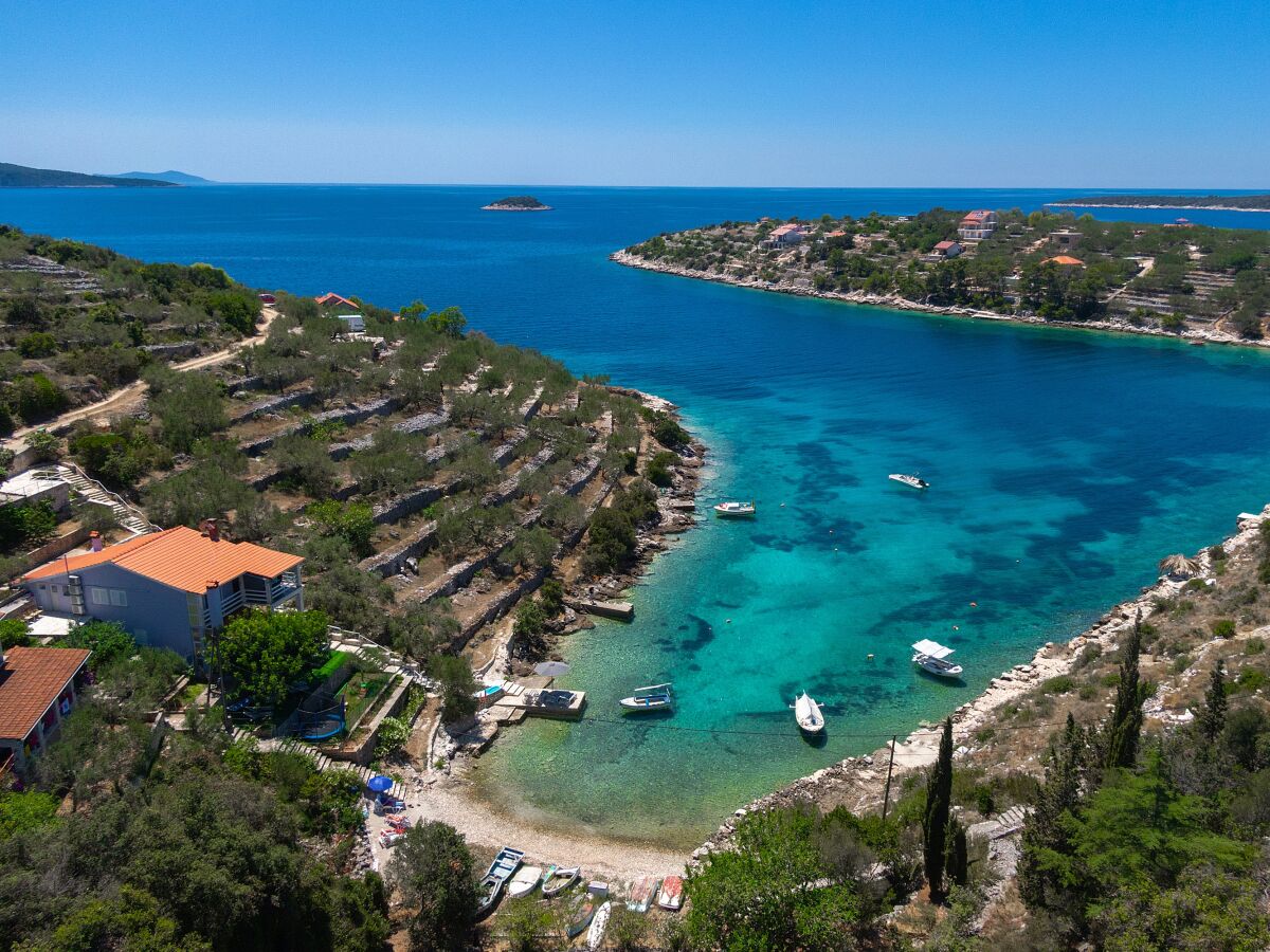 Holiday house Comfortable and spacious house near beach Cove Stratinčica, Korčula K-9265