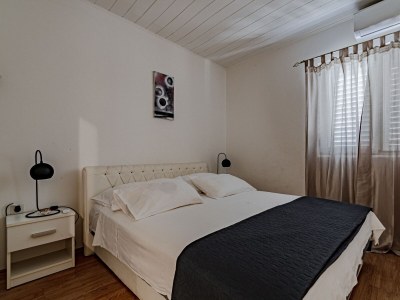 Holiday house Comfortable and spacious house near beach Cove Stratinčica, Korčula K-9265 - Outdoor photo 42