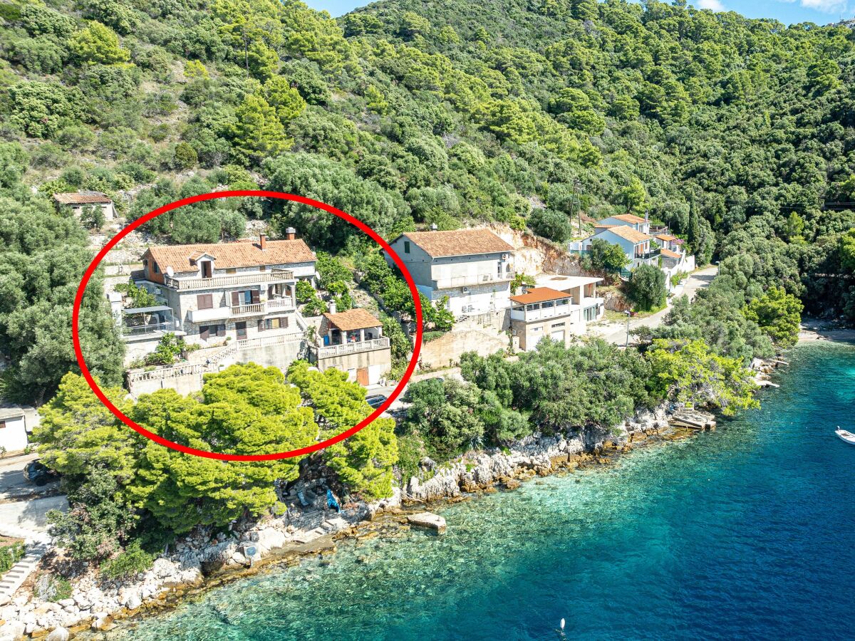 Apartment One bedroom apartment near beach Ubli, Lastovo A-8344-a - Outdoor photo 2