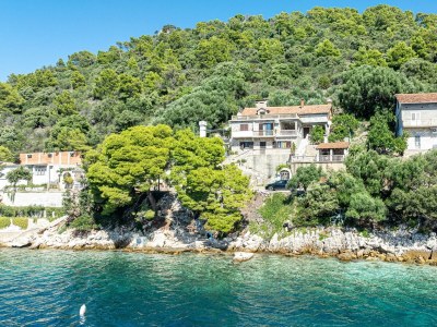 Apartment One bedroom apartment near beach Ubli, Lastovo A-8344-a - Outdoor photo 7