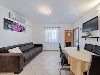 Apartment One bedroom apartment near beach Ubli, Lastovo A-8344-a - Outdoor photo 16