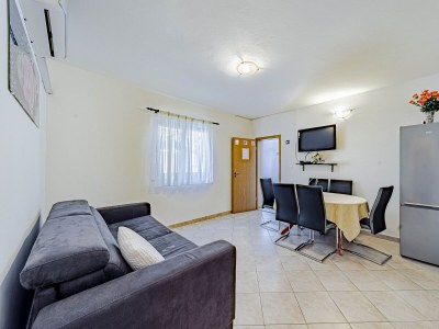 Apartment One bedroom apartment near beach Ubli, Lastovo A-8344-a - Outdoor photo 17