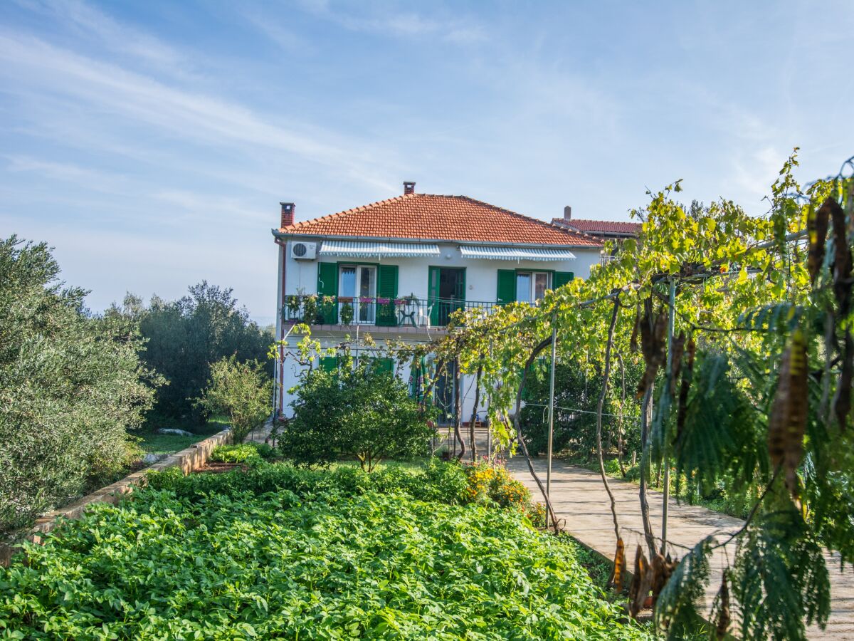 Apartment Three bedroom apartment with balcony Kraj, Pašman A-8457-a - Outdoor photo 2