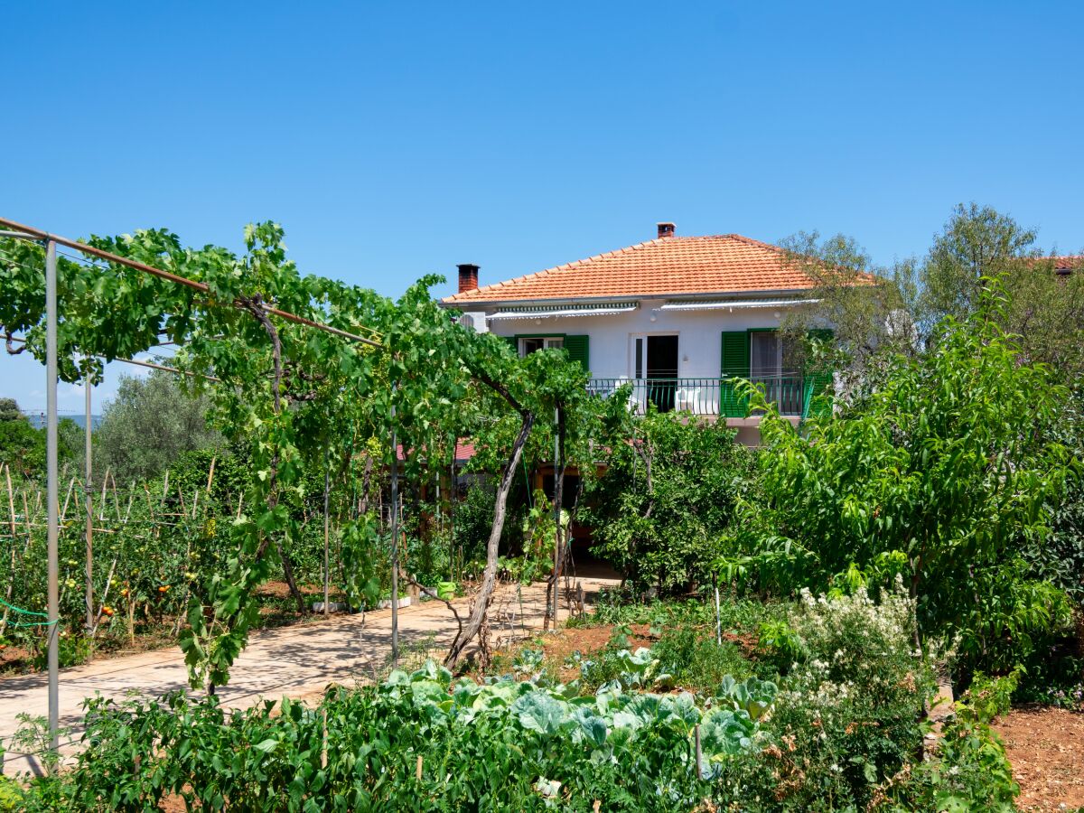Apartment Three bedroom apartment with balcony Kraj, Pašman A-8457-a - Outdoor photo 5