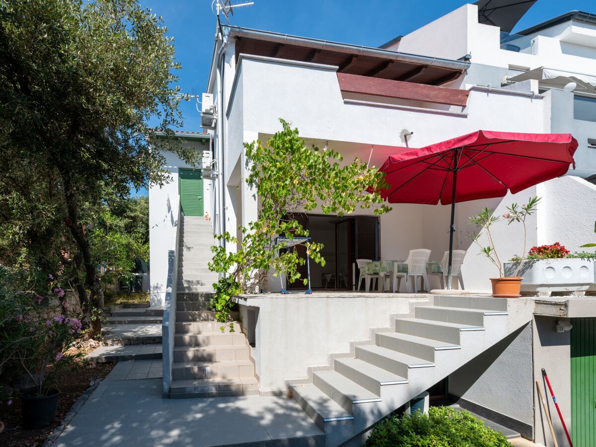 Apartment Two bedroom apartment with terrace Mandre, Pag A-9420-a - Outdoor photo 2