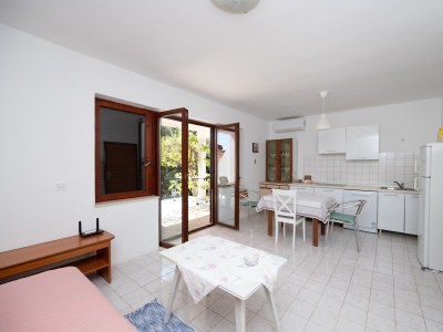 Apartment Two bedroom apartment with terrace Mandre, Pag A-9420-a - Outdoor photo 12