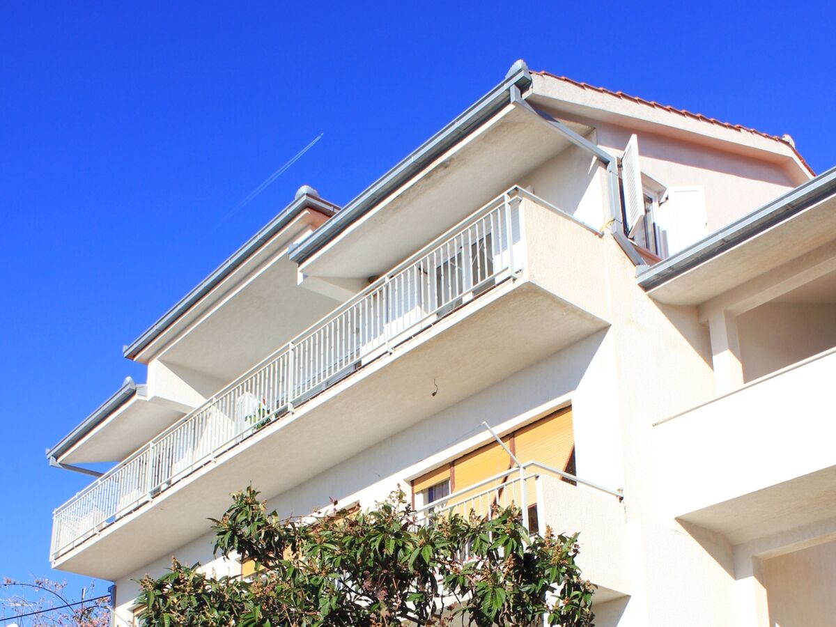 Apartment Four-bedroom apartment with terrace and sea view Sumpetar, Omiš A-9436-a - Outdoor photo 4