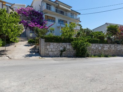 Apartment Four-bedroom apartment with terrace and sea view Sumpetar, Omiš A-9436-a in Jesenice - Apartment