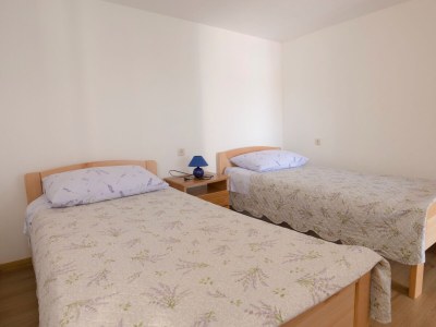 Apartment Two bedroom apartment with air-conditioning Vis A-8526-a - Outdoor photo 14