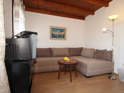 Apartment One bedroom apartment with balcony and sea view Molunat, Dubrovnik A-8550-a - Outdoor photo 11