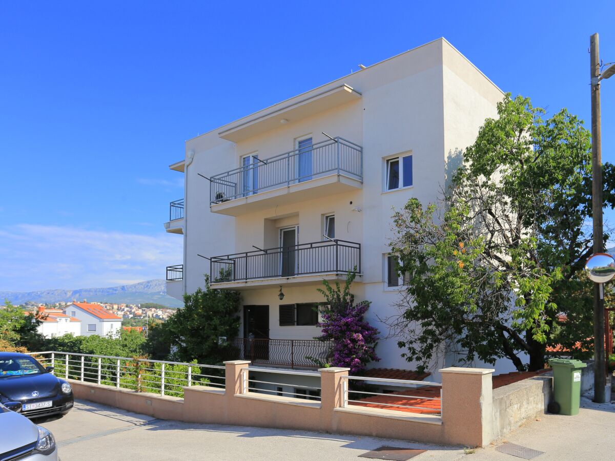 Apartment Two bedroom apartment with terrace Podstrana, Split A-9714-a - Outdoor photo 2