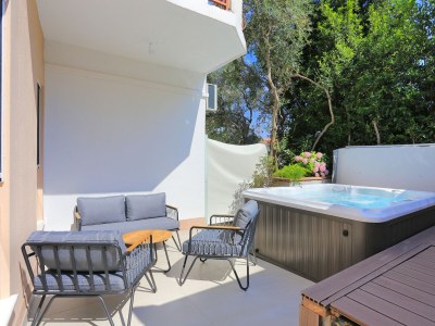 Apartment Two bedroom apartment with terrace Podstrana, Split A-9714-a - Outdoor photo 32