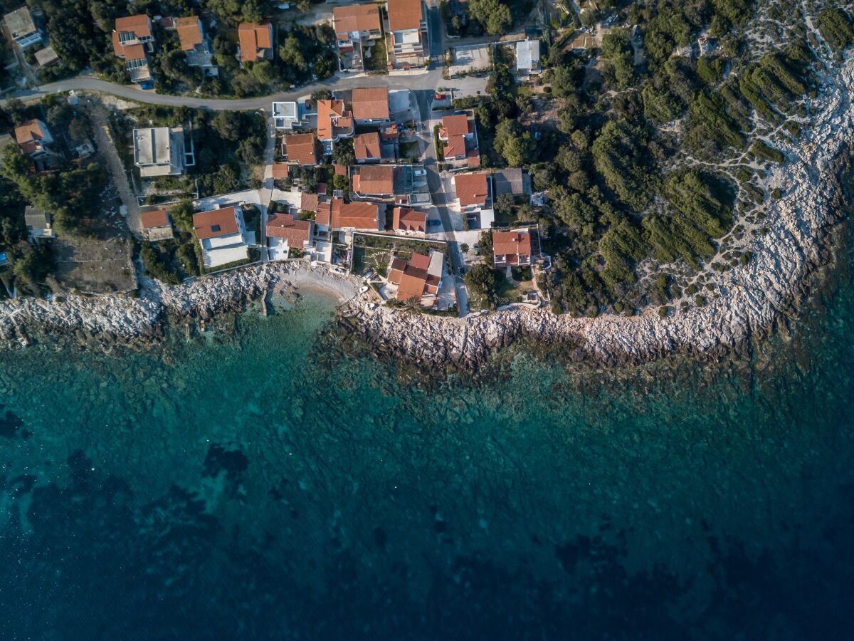 Apartment One bedroom apartment near beach Milna, Vis A-8946-a - Outdoor photo 2
