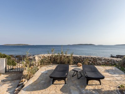 Apartment One bedroom apartment near beach Milna, Vis A-8946-a - Outdoor photo 10