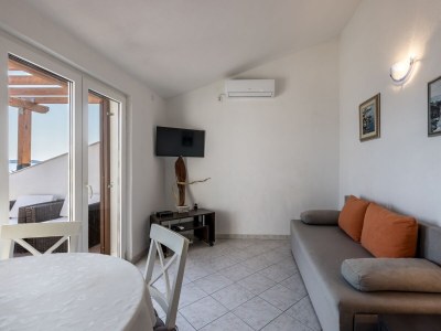 Apartment One bedroom apartment near beach Milna, Vis A-8946-a - Outdoor photo 15