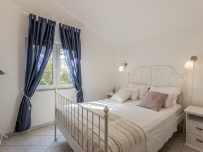 Apartment One bedroom apartment near beach Milna, Vis A-8946-a - Outdoor photo 21