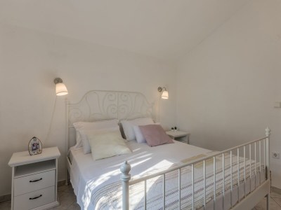 Apartment One bedroom apartment near beach Milna, Vis A-8946-a - Outdoor photo 24