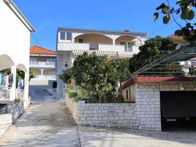Apartment Two bedroom apartment with terrace Trogir A-10342-a - Outdoor photo 2