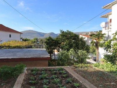 Apartment Two bedroom apartment with terrace Trogir A-10342-a - Outdoor photo 26