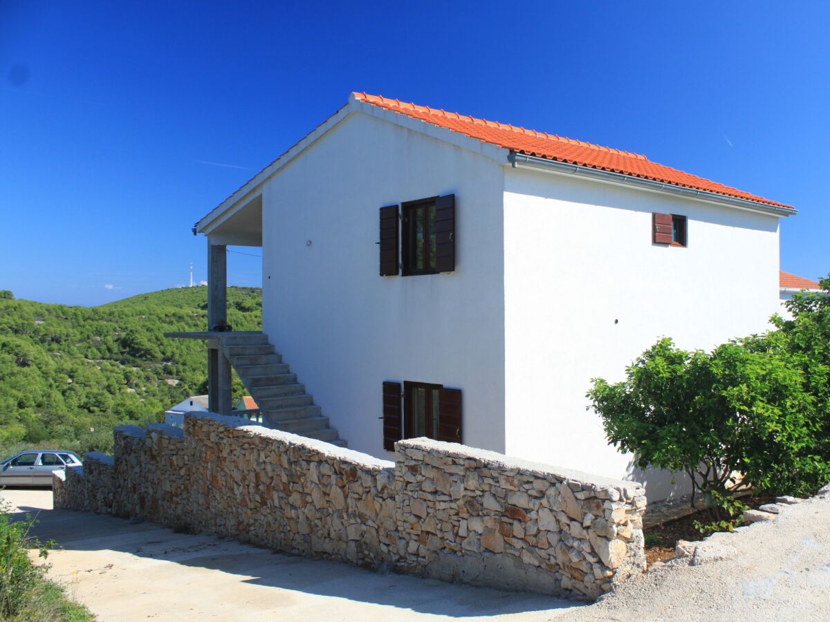 Apartment Two bedroom apartment with terrace Rukavac, Vis A-8836-a - Outdoor photo 2