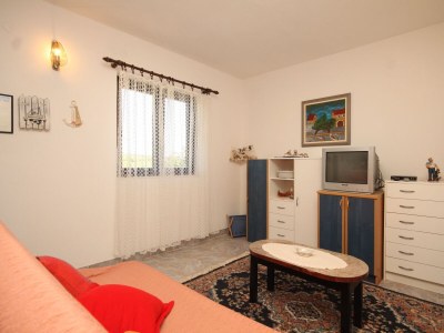 Apartment Two bedroom apartment with terrace Rukavac, Vis A-8836-a - Outdoor photo 13