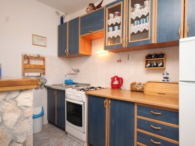 Apartment Two bedroom apartment with terrace Rukavac, Vis A-8836-a - Outdoor photo 16