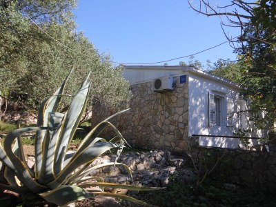 Holiday house One bedroom house near beach Cove Rogačić, Vis K-8887 - Outdoor photo 3