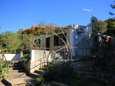 Holiday house One bedroom house with terrace Cove Rogačić, Vis K-8889 - Outdoor photo 2