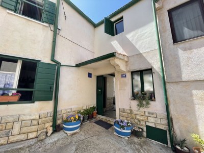 Apartment Two bedroom apartment with air-conditioning Kukljica, Ugljan A-11584-a - Outdoor photo 2