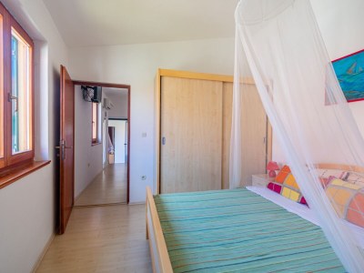 Apartment Two bedroom apartment with air-conditioning Kukljica, Ugljan A-11584-a - Outdoor photo 22