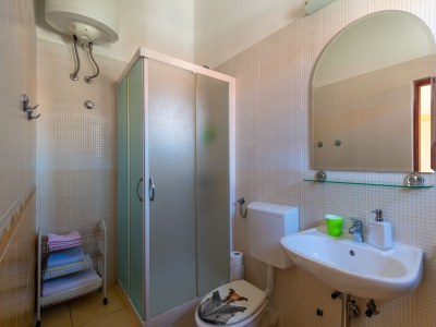 Apartment Two bedroom apartment with air-conditioning Kukljica, Ugljan A-11584-a - Outdoor photo 26