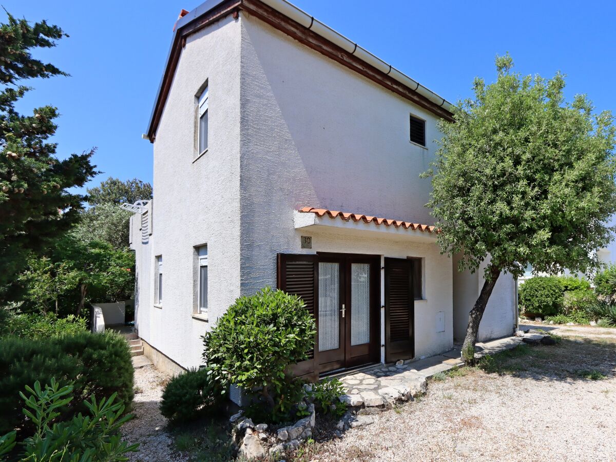 Apartment Two bedroom apartment with terrace Mandre, Pag A-11600-a - Outdoor photo 4