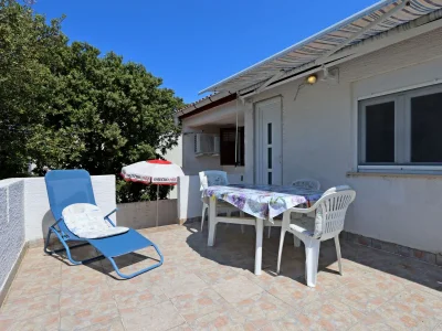 Apartment Two bedroom apartment with terrace Mandre, Pag A-11600-a in Kolan - Apartment