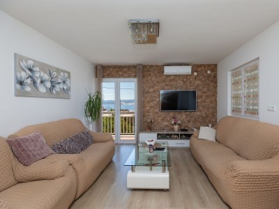 Apartment Three bedroom apartment with balcony and sea view Stanići, Omiš A-11421-a - Outdoor photo 5