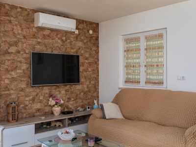 Apartment Three bedroom apartment with balcony and sea view Stanići, Omiš A-11421-a - Outdoor photo 7