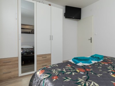 Apartment Three bedroom apartment with balcony and sea view Stanići, Omiš A-11421-a - Outdoor photo 16