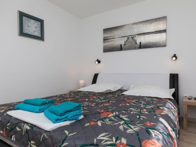 Apartment Three bedroom apartment with balcony and sea view Stanići, Omiš A-11421-a - Outdoor photo 17