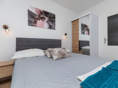 Apartment Three bedroom apartment with balcony and sea view Stanići, Omiš A-11421-a - Outdoor photo 19