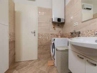 Apartment Three bedroom apartment with balcony and sea view Stanići, Omiš A-11421-a - Outdoor photo 22