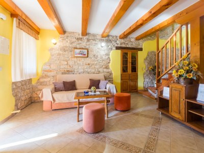 Apartment Two bedroom apartment with terrace Tar, Poreč A-13245-a - Outdoor photo 8