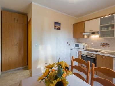 Apartment Two bedroom apartment with terrace Tar, Poreč A-13245-a - Outdoor photo 13