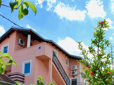 Apartment Two bedroom apartment with balcony and sea view Bilice, Krka A-13545-a - Outdoor photo 2