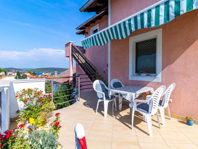 Apartment Two bedroom apartment with balcony and sea view Bilice, Krka A-13545-a - Outdoor photo 3