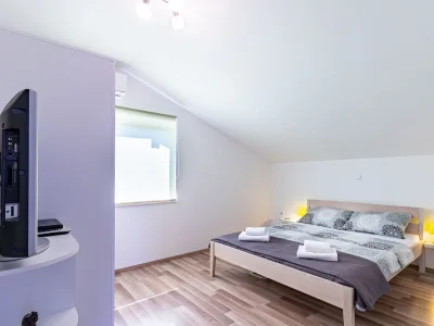 Apartment Two bedroom apartment with balcony and sea view Bilice, Krka A-13545-a - Outdoor photo 10