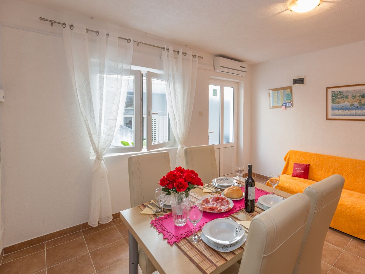 Apartment One bedroom apartment with terrace Makarska A-12336-a - Outdoor photo 5