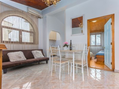 Apartment Two bedroom apartment with terrace Poreč A-13927-a in Poreč - Apartment
